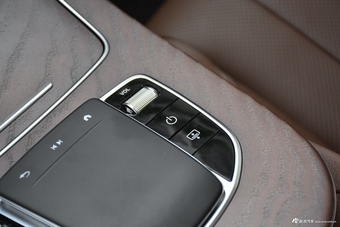 2021款奔驰E级 E 300 L 尊贵型