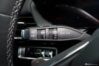 2025款昂科威Plus 28T 两驱白金版