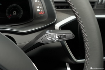 2026款奥迪A6L 45 TFSI quattro 臻选动感型