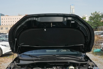 2026款卡罗拉锐放 2.0L 智能电混双擎 精英版