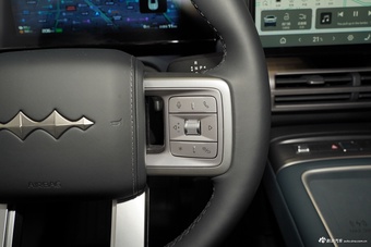 2025款方程豹钛7 135KM两驱Pro版