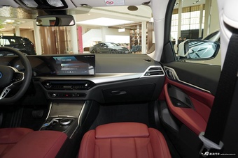 2025款宝马i4 eDrive35