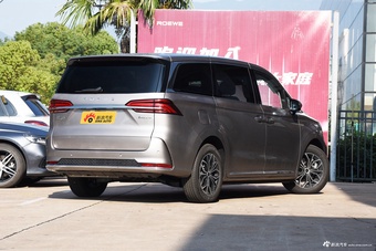 2025款荣威iMAX8 DMH 1.5T 陆尊奢享版