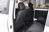 2022款风光380 1.5L 精典型I客车 7座