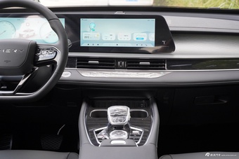 2025款瑞虎8 PRO 290T 两驱豪华+