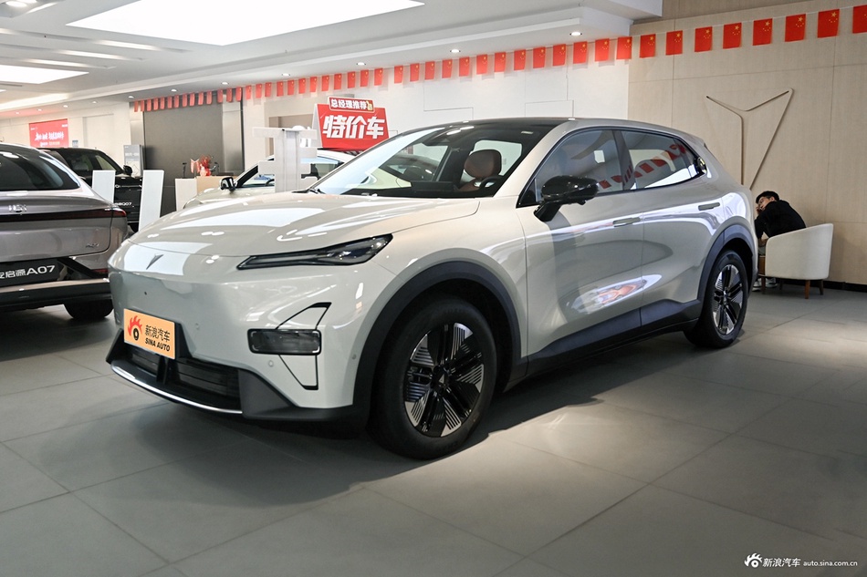 2026款深蓝S05 520MAX纯电版