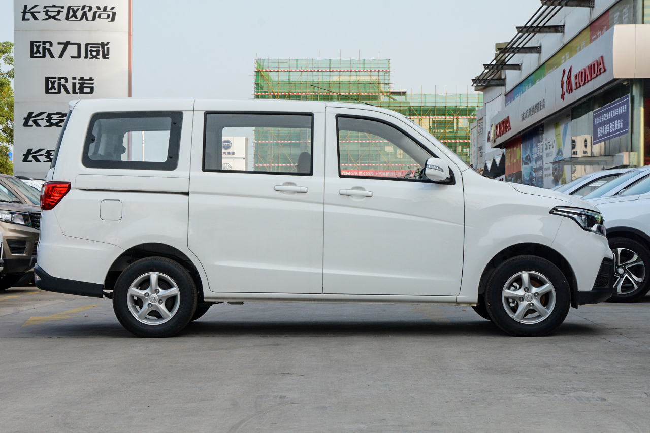 2019款欧诺S 1.5L手动经济型(非空调)