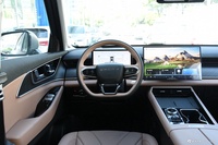 2024款瑞虎8 L 2.0T 两驱尊贵版 5座