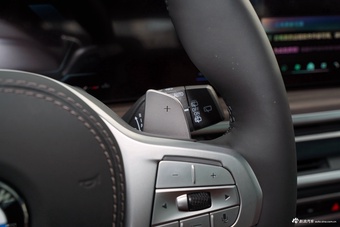 2025款宝马X5 xDrive 40Li 尊享型M 运动曜夜套装