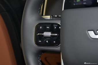 2024款理想L8 Ultra