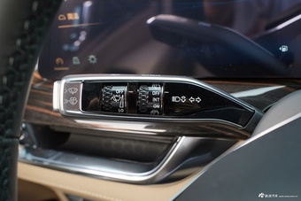 2025款凯迪拉克XT5 2.0T 豪华型