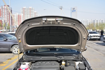  2019款吉利缤瑞1.0T手动200T手动缤驰版