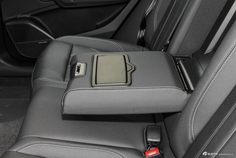 2024款奥迪Q5L 45 TFSI 豪华动感型