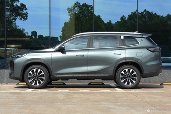 2025款瑞虎8 PLUS 290TGDI 基本型