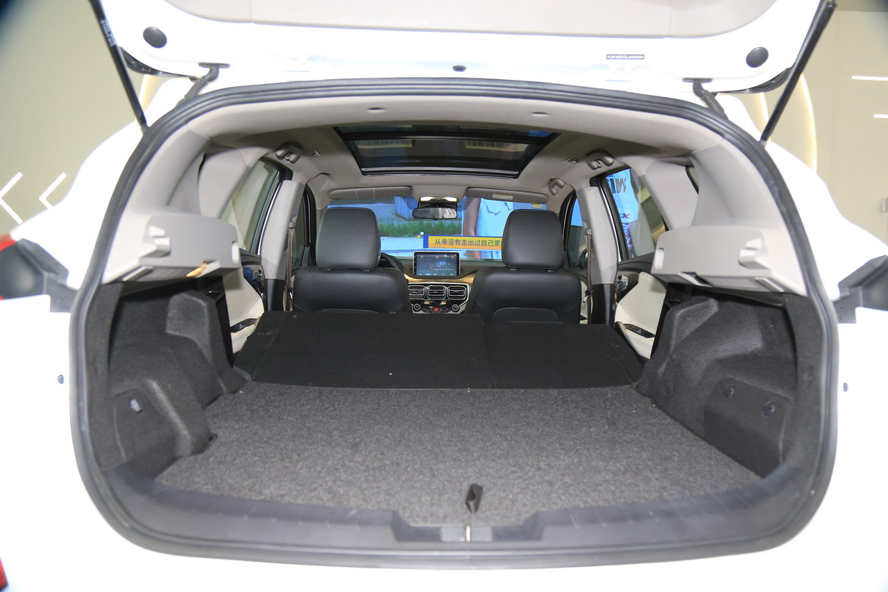 【海马6p空间图片】海马6p空间高清实拍图 -新浪汽车