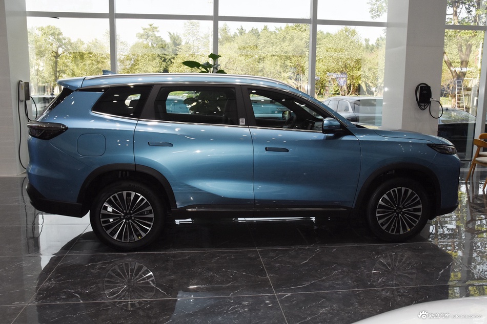 性价比很高奇瑞瑞虎8 PLUS混动全国9.0折起预计下月价格会有所浮动