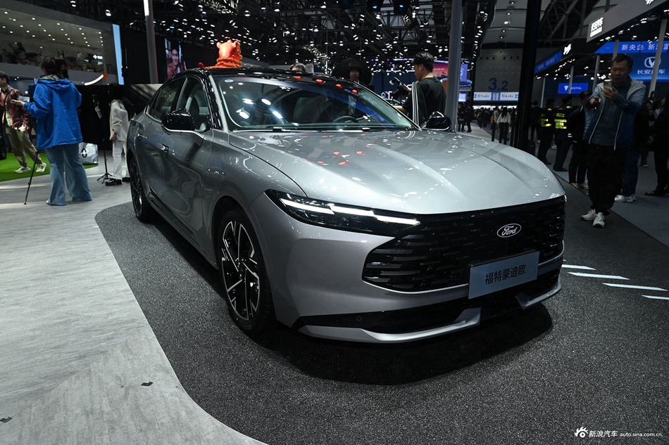 全系价格低至12.01万起，最大折扣7.6折，福特蒙迪欧问你敢答应吗？