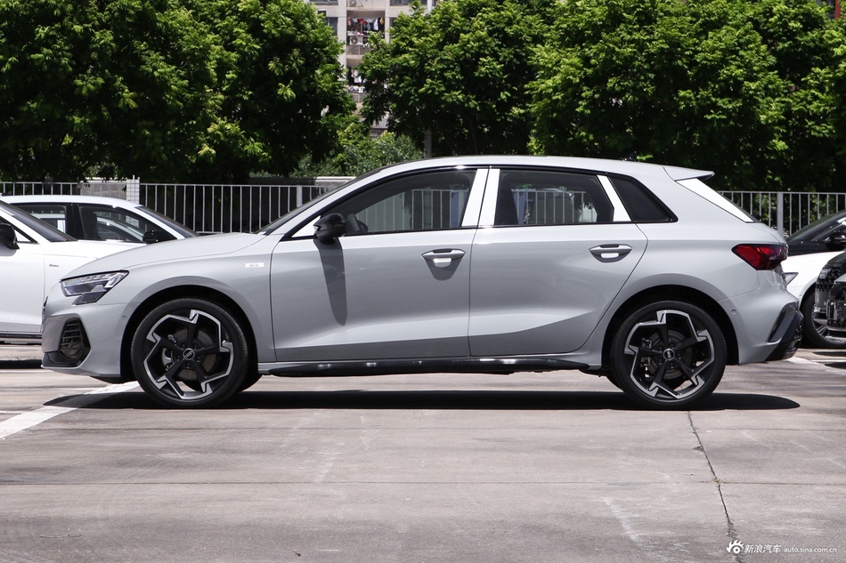 多便宜才算便宜？奥迪A3全国12.30万起，最高直降5.41万