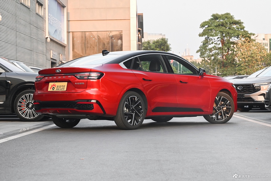 如今全国最低11.98万，福特蒙迪欧多少人值得拥有