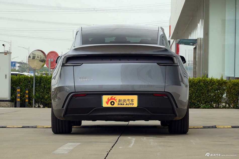 特斯拉Model Y热销中 欲购从速