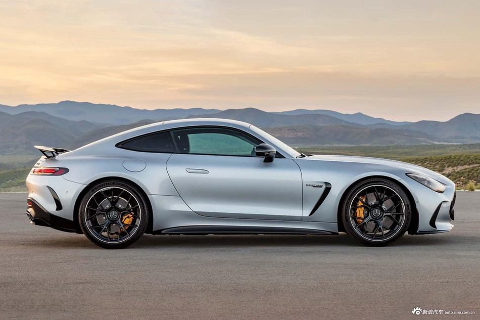 全国最高直降3.68万元，奔驰AMG GT新车近期优惠热销